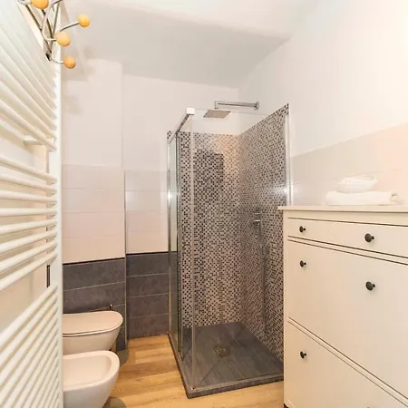 Апартаменты Aurora District Roomy Duplex *