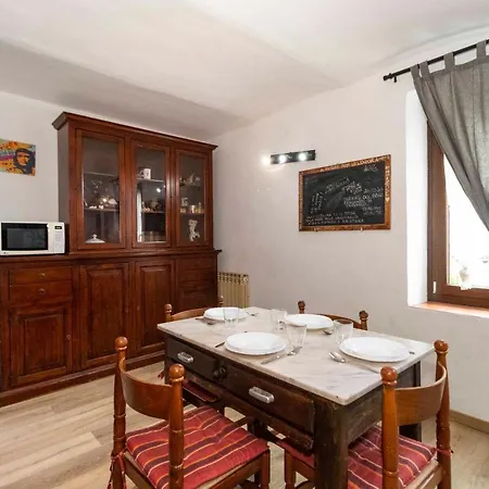 Lägenhet Aurora District Roomy Duplex