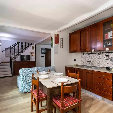 Aurora District Roomy Duplex
